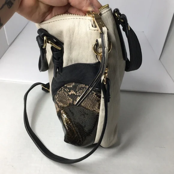 Jessica Simpson Shoulder Bag Crossbody Strap Black Cream & Snake Print Leather - Picture 4 of 8
